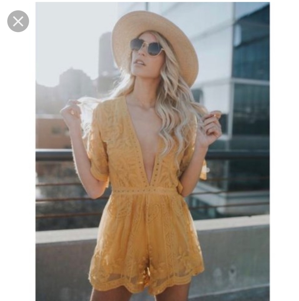 🍯👊 HONEY PUNCH NWT S MUSTARD ROMPER